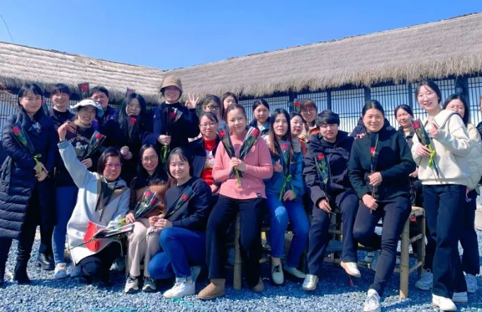 巾幗筑夢  不負芳華 | 水晶光電慶三八婦女節(jié)活動